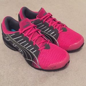 PUMA Voltaic III Running Shoes